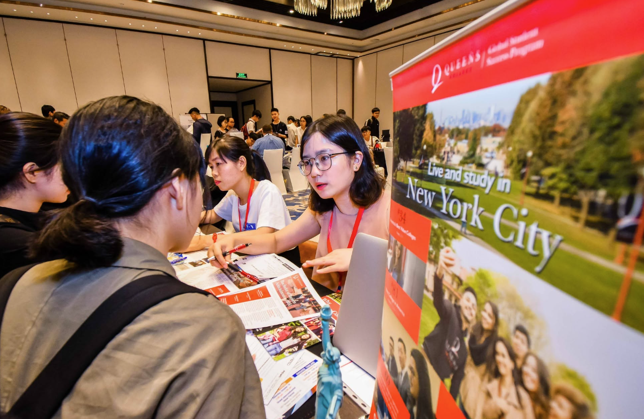 Báo giá dịch vụ chụp ảnh sự kiện uy tín mới nhất 2026-2027