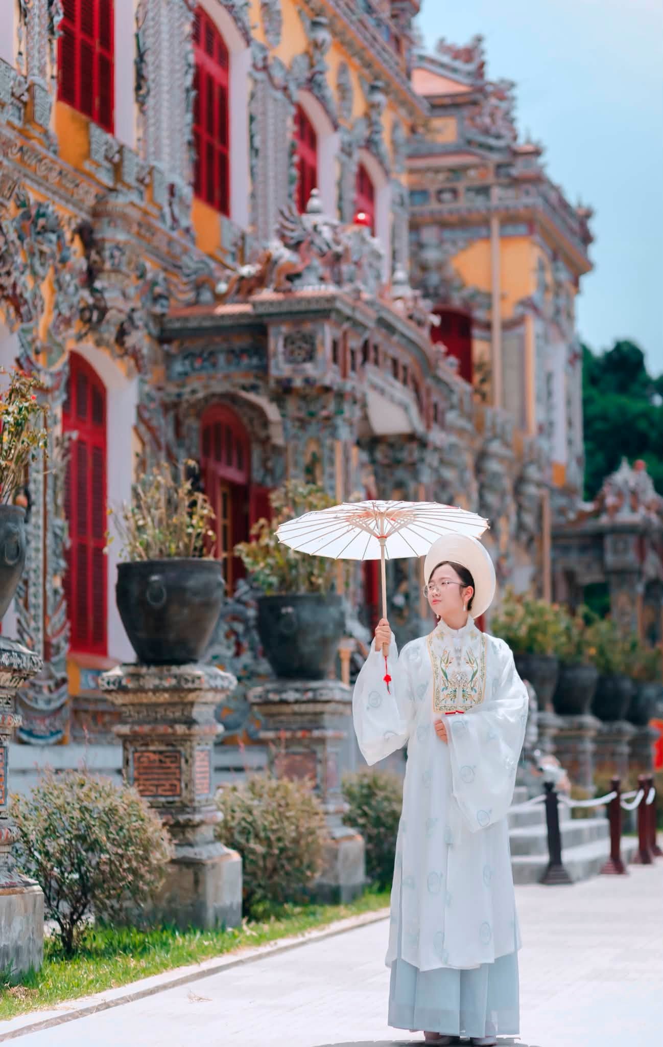 Top dịch vụ thuê thợ chụp ảnh ở Huế đẹp & uy tín nhất 2026 Top dịch vụ thuê thợ chụp ảnh ở Huế đẹp & uy tín nhất 2026