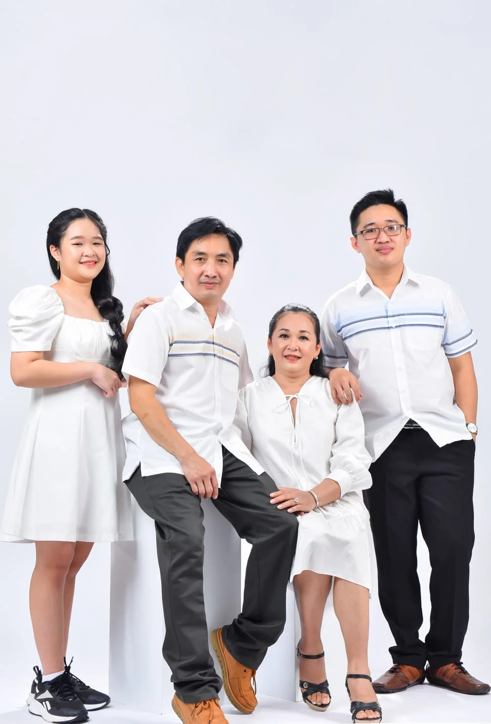 Chụp ảnh kỷ niệm 25 năm ngày cưới tặng bố mẹ (7) Chụp ảnh kỷ niệm 25 năm ngày cưới tặng bố mẹ (7)